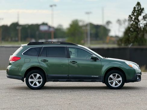 Used 2013 Subaru Outback 2.5i Premium image 7