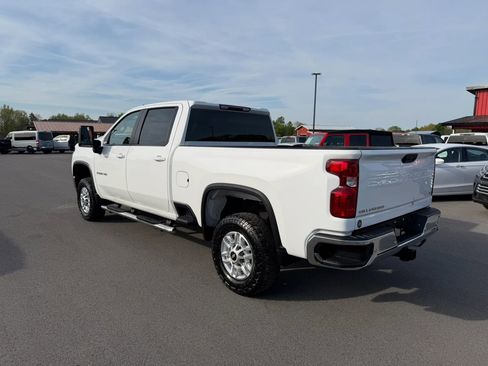 Used 2021 Chevrolet Silverado 2500 LT w/ Z71 Off-Road Package image 3