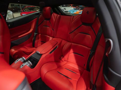 Used 2018 Ferrari GTC4Lusso T image 41