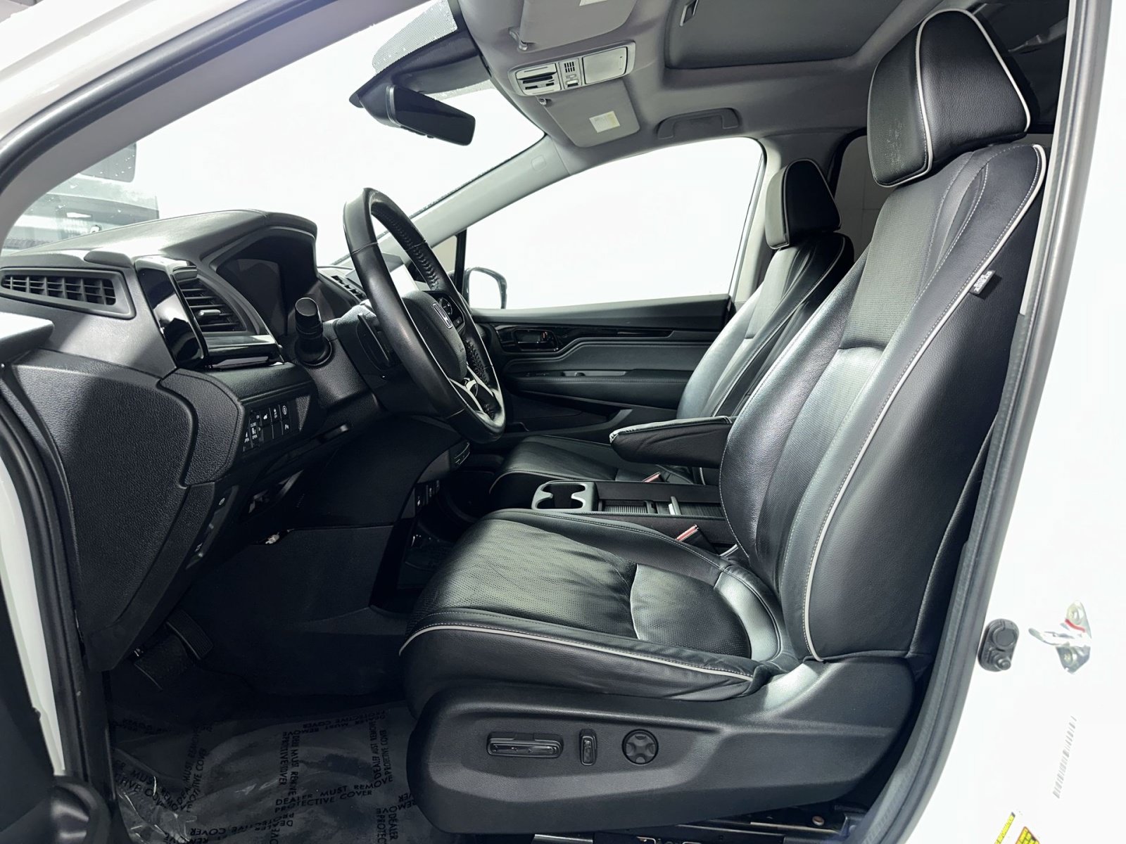Used 2024 Honda Odyssey Elite image 13