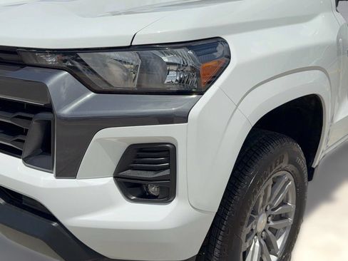 Certified 2024 Chevrolet Colorado LT w/ LT Convenience Package II AWD/4WD image 12