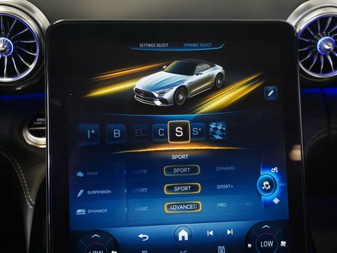 New 2026 Mercedes-Benz SL 63 AMG S e Performance 4MATIC image 31