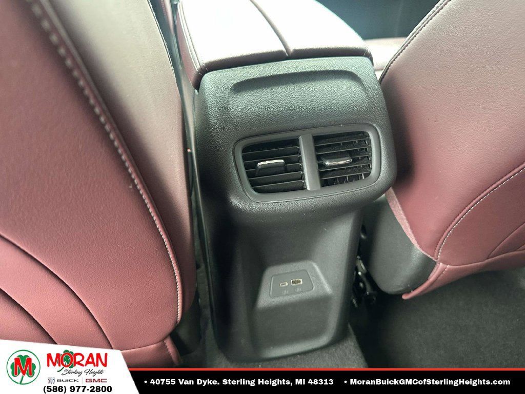 Certified 2025 Buick Envision Sport Touring AWD/4WD image 13