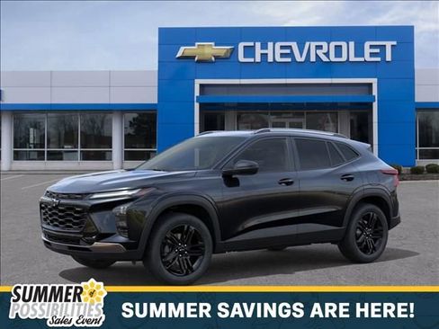 New 2026 Chevrolet Trax ACTIV w/ Sunroof Package FWD image 2