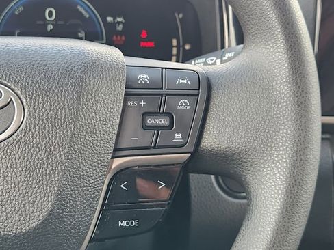 Used 2025 Toyota Camry LE image 29