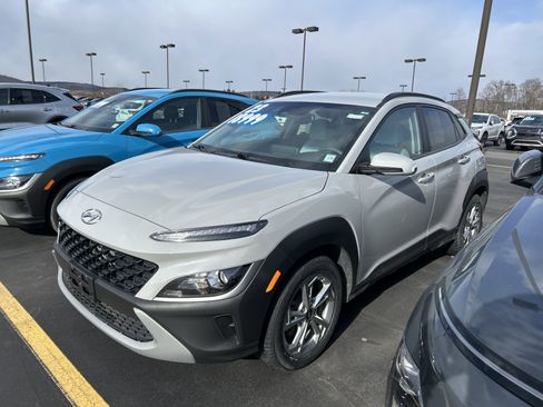 Used 2023 Hyundai Kona SEL w/ Cargo Package image 33