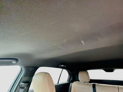 Used 2025 Cadillac XT4 Premium Luxury FWD image 23