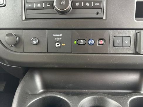 Used 2025 Chevrolet Express 3500 LT w/ LT Preferred Equipment Group image 23