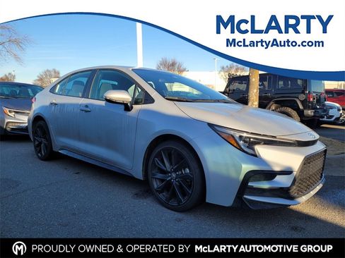 Used 2024 Toyota Corolla SE image 1