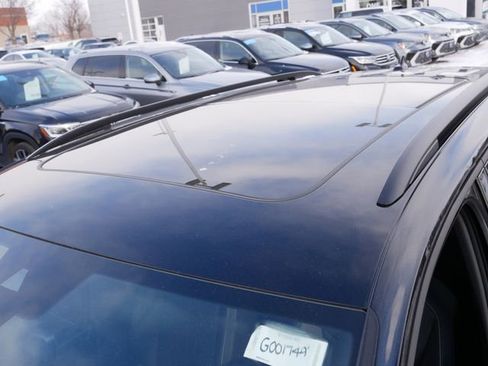 Certified 2024 Volkswagen Tiguan SE R-Line image 11