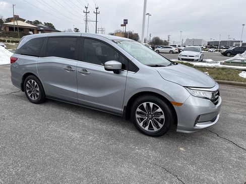 Used 2021 Honda Odyssey EX-L image 2