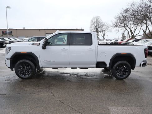 Used 2025 GMC Sierra 2500 AT4 image 6