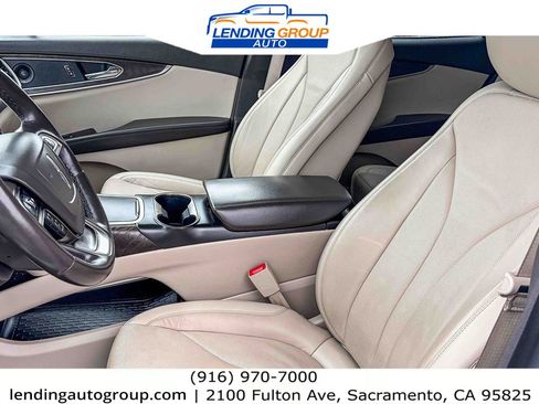 Used 2020 Lincoln Nautilus Reserve FWD image 16