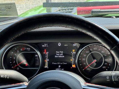 Used 2019 Jeep Wrangler Unlimited Rubicon w/ Cold Weather Group AWD/4WD image 14
