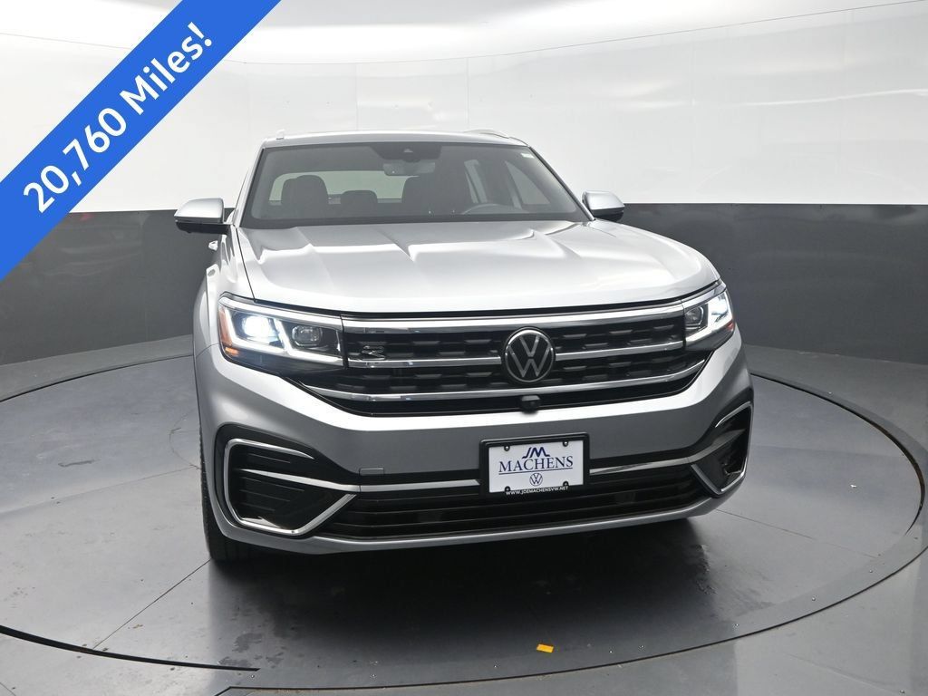 Used 2023 Volkswagen Atlas Cross Sport SEL Premium R-Line AWD/4WD image 2