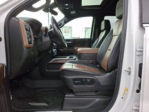 Used 2022 Chevrolet Silverado 1500 High Country w/ Technology Package AWD/4WD image 15