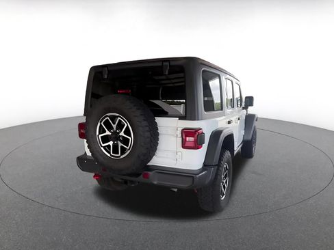 Used 2025 Jeep Wrangler Unlimited Rubicon AWD/4WD image 13
