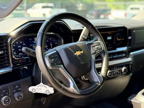 Used 2023 Chevrolet Silverado 1500 LT w/ Protection Package AWD/4WD image 9