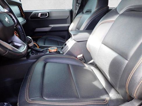 Used 2023 Ford Bronco Badlands w/ Sasquatch Package image 14