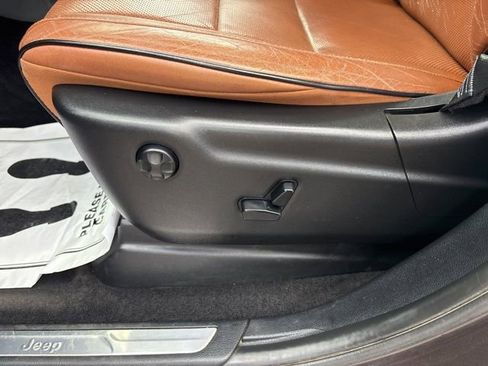 Used 2013 Jeep Grand Cherokee Overland Summit RWD image 12