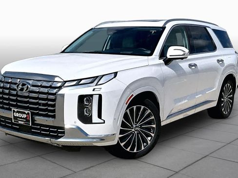Used 2023 Hyundai Palisade Calligraphy FWD image 1