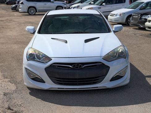 Used 2015 Hyundai Genesis 3.8 image 21