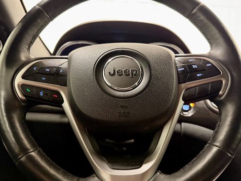 Used 2018 Jeep Grand Cherokee Altitude image 26