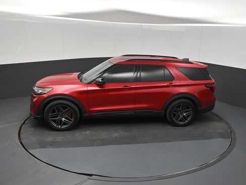 Used 2025 Ford Explorer ST w/ Sun And Sound Package AWD/4WD image 13