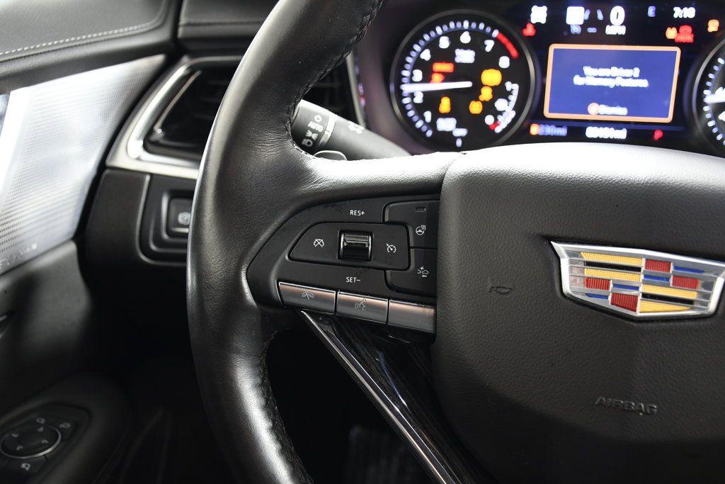 Used 2023 Cadillac XT6 Premium Luxury w/ Technology Package AWD/4WD image 29