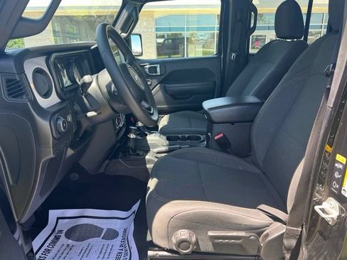 Used 2024 Jeep Wrangler Unlimited Sport AWD/4WD image 10