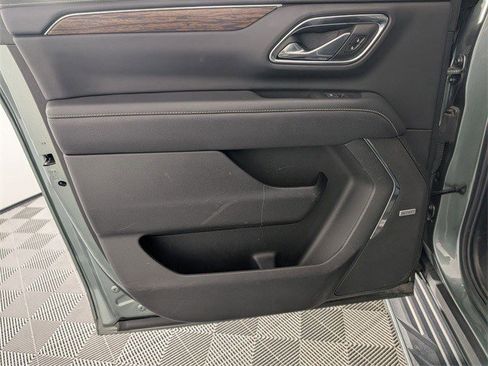 Certified 2023 Chevrolet Suburban Premier image 30