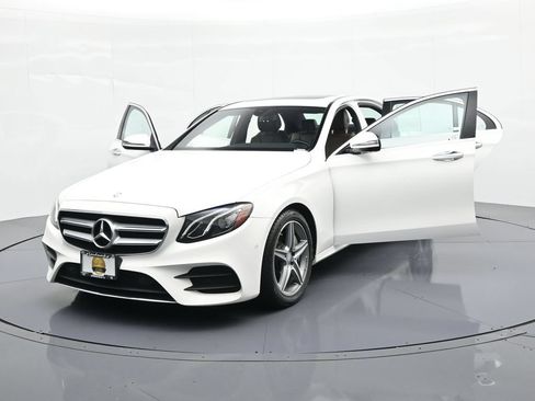 Used 2017 Mercedes-Benz E 300 4MATIC image 26