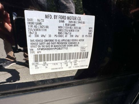 Used 2023 Ford Explorer XLT w/ Equipment Group 202A AWD/4WD image 37