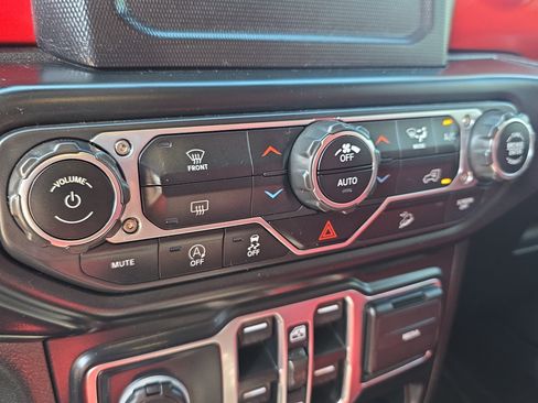 Used 2020 Jeep Wrangler Unlimited Rubicon AWD/4WD image 30