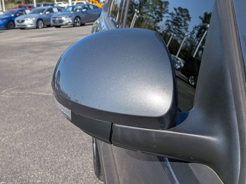 Used 2016 Volkswagen Tiguan S image 13