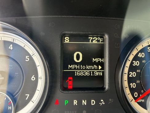 Used 2014 RAM 1500 Express image 35