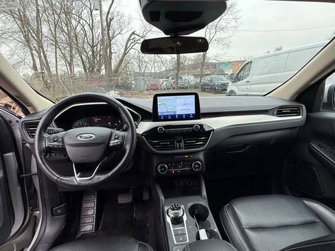 Used 2020 Ford Escape SEL image 2