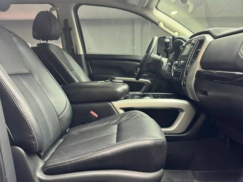 Used 2017 Nissan Titan SV RWD image 23
