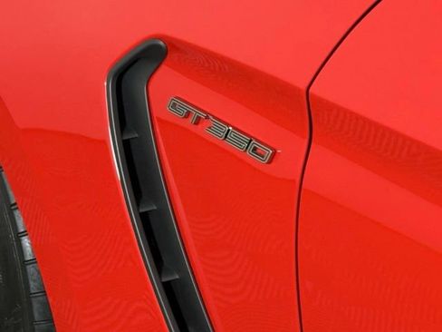 Used 2018 Ford Mustang Shelby GT350 w/ Electronics Package RWD image 15