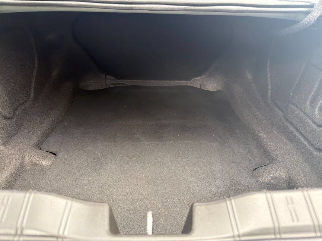 Used 2020 Chevrolet Camaro LT RWD image 13