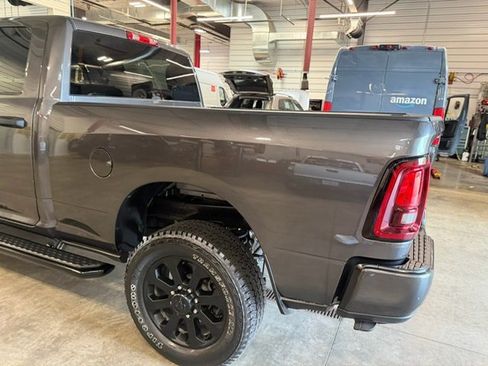 Used 2025 RAM 2500 Big Horn AWD/4WD image 16