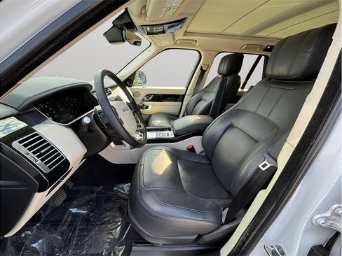 Used 2019 Land Rover Range Rover Supercharged AWD/4WD image 2