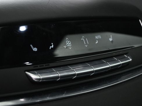 Used 2023 Cadillac Escalade Sport Platinum AWD/4WD image 16