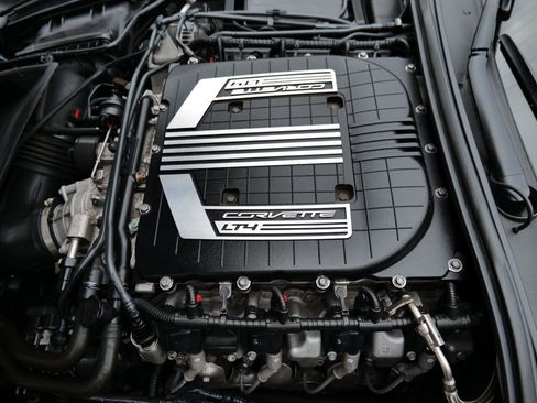 Used 2015 Chevrolet Corvette Z06 w/ 2LZ Preferred Equipment Group image 46