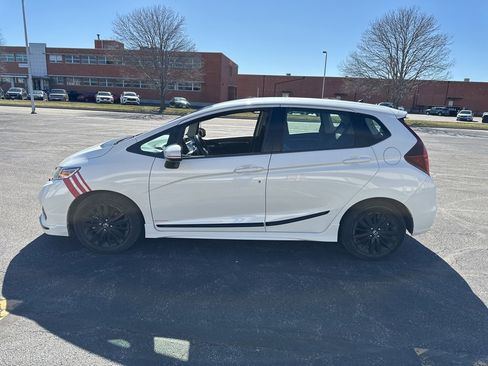 Used 2018 Honda Fit Sport image 2