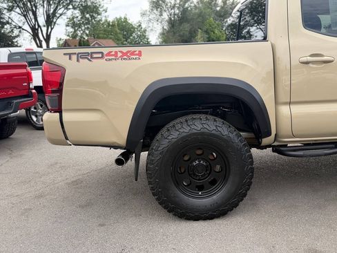 Used 2018 Toyota Tacoma TRD Off-Road w/ Technology Package AWD/4WD image 58
