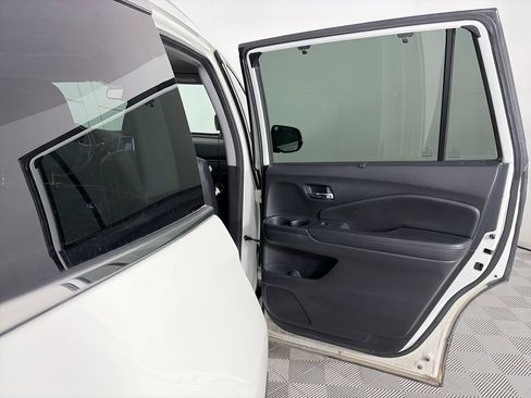 Used 2017 Honda Pilot Elite image 28