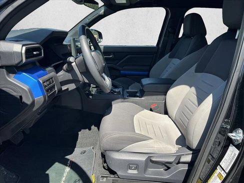 Used 2025 Toyota Tacoma TRD Off-Road image 10