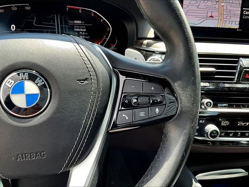 Used 2021 BMW 530i w/ Premium Package RWD image 12