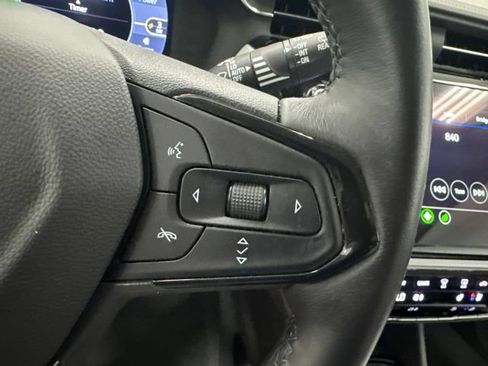Used 2023 Chevrolet Bolt EUV Premier FWD image 12